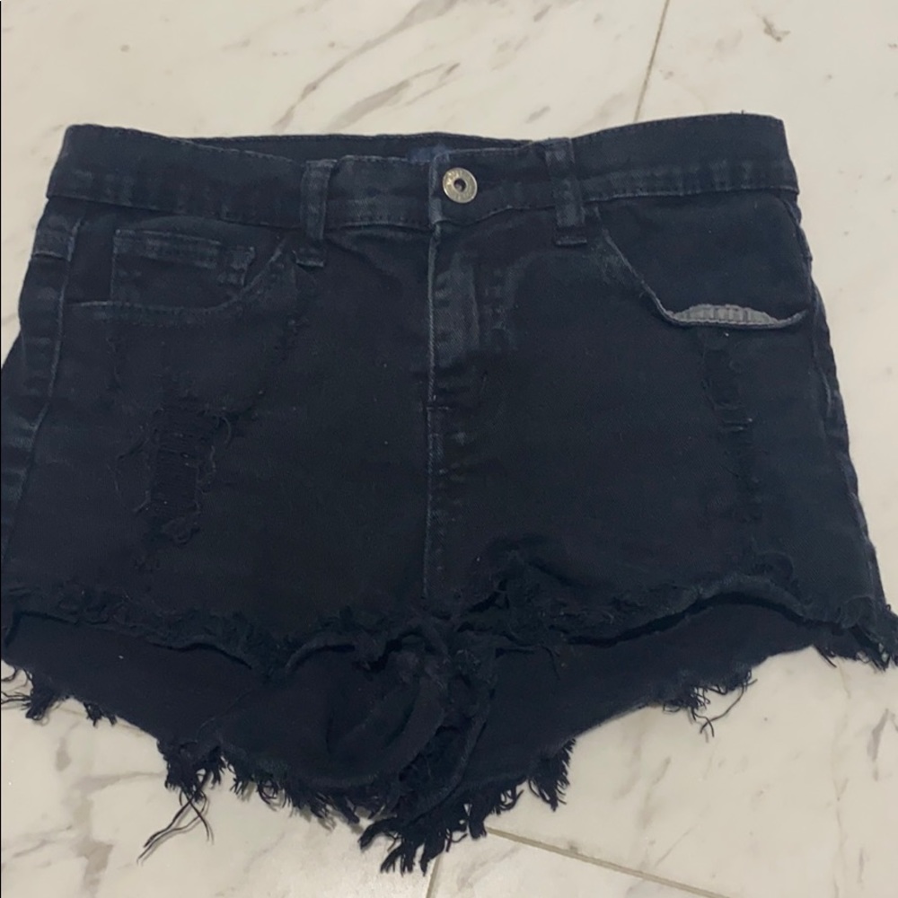 BUTTER black jean shorts size Small
